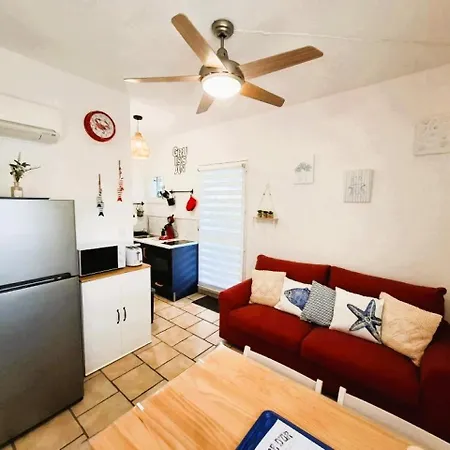 Rez De Jardin Climatise Avec Grande Terrasse Holiday home Gruissan